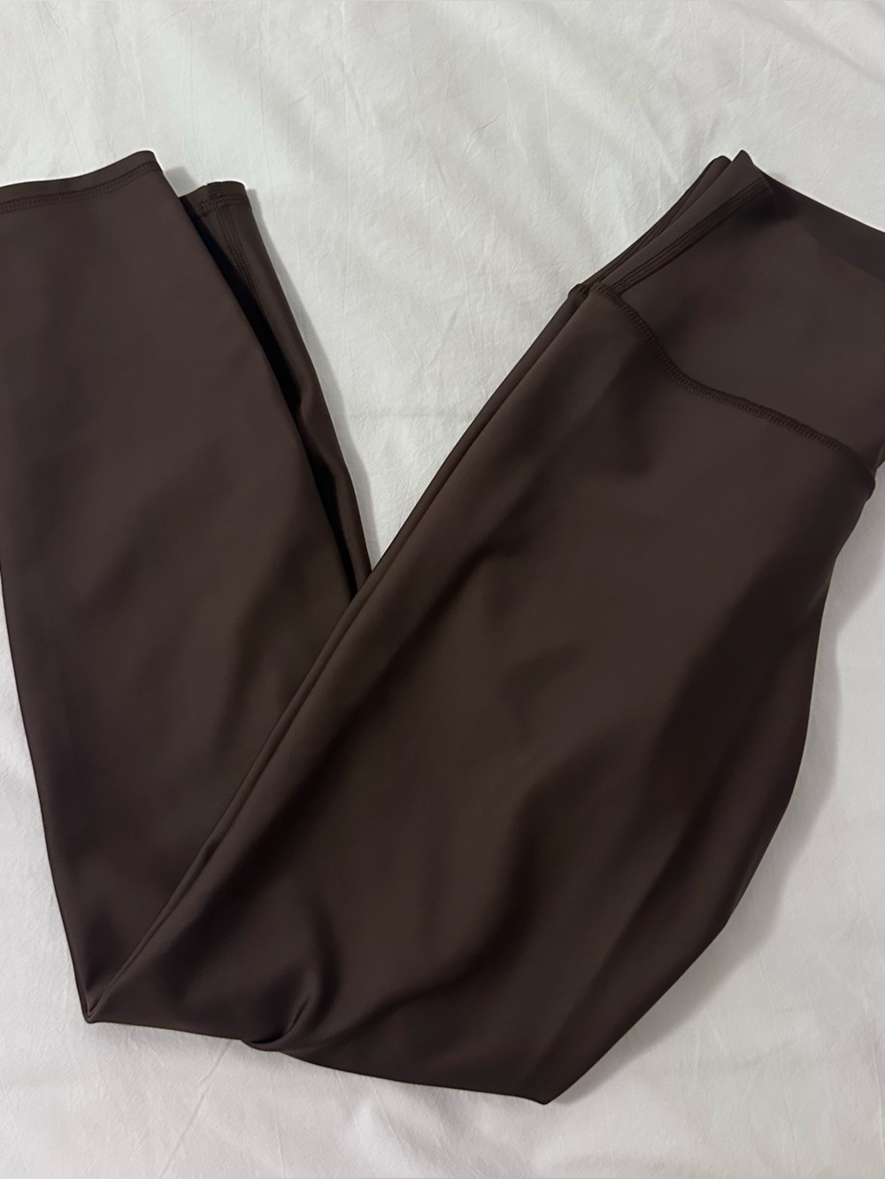 ALO Yoga High-Rise Leggings in Dark Brown